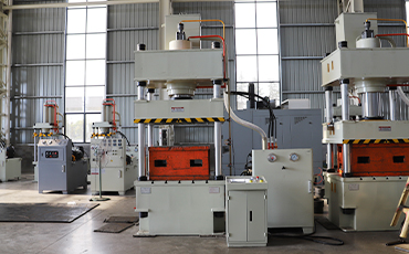 四柱液壓機(jī)（結(jié)構(gòu)、范圍、特點(diǎn)）詳解