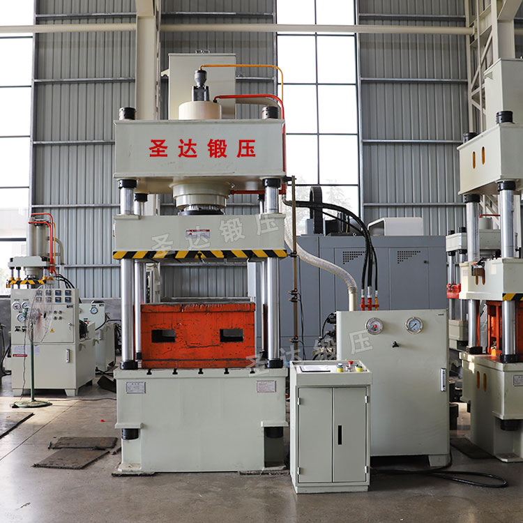 200噸三梁四柱液壓機(jī) 200噸三梁四柱液壓機(jī)